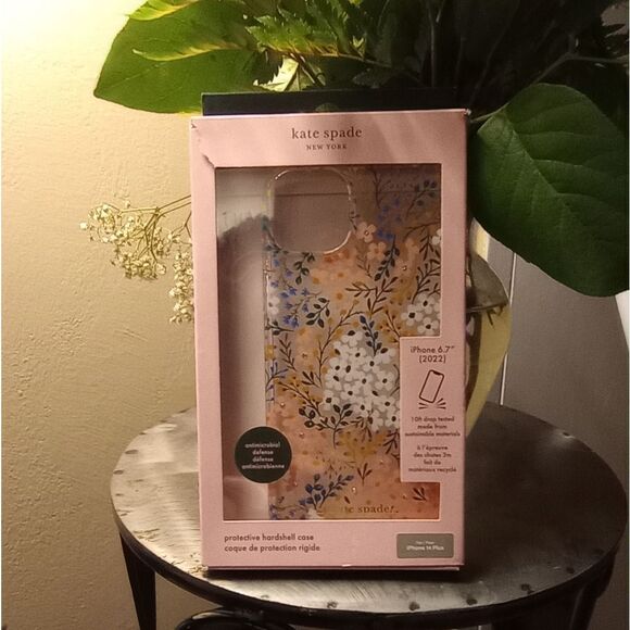 🆕🔥 Kate Spade Multi Floral iPhone 6.7 (2022) Phone Case - Picture 2 of 5